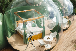 1 Notte in Bubble Room con Vasca Idromassaggio Interna per 2 persone