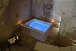 1 Notte tra i Sassi anche in Suite con Mini Piscina Idromassaggio per 2 persone