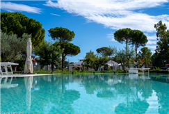 1 Notte in Mezza Pensione con Accesso alla Piscina Esterna per 2 persone